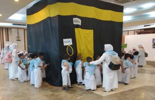 Manasik Haji - Praktik ibadah haji untuk anak-anak TKIT